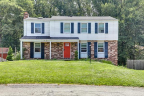 Spacious Home 15 Mi to Pittsburgh WFH Friendly!